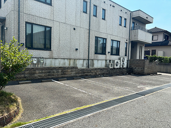 上田内科医院　駐車場